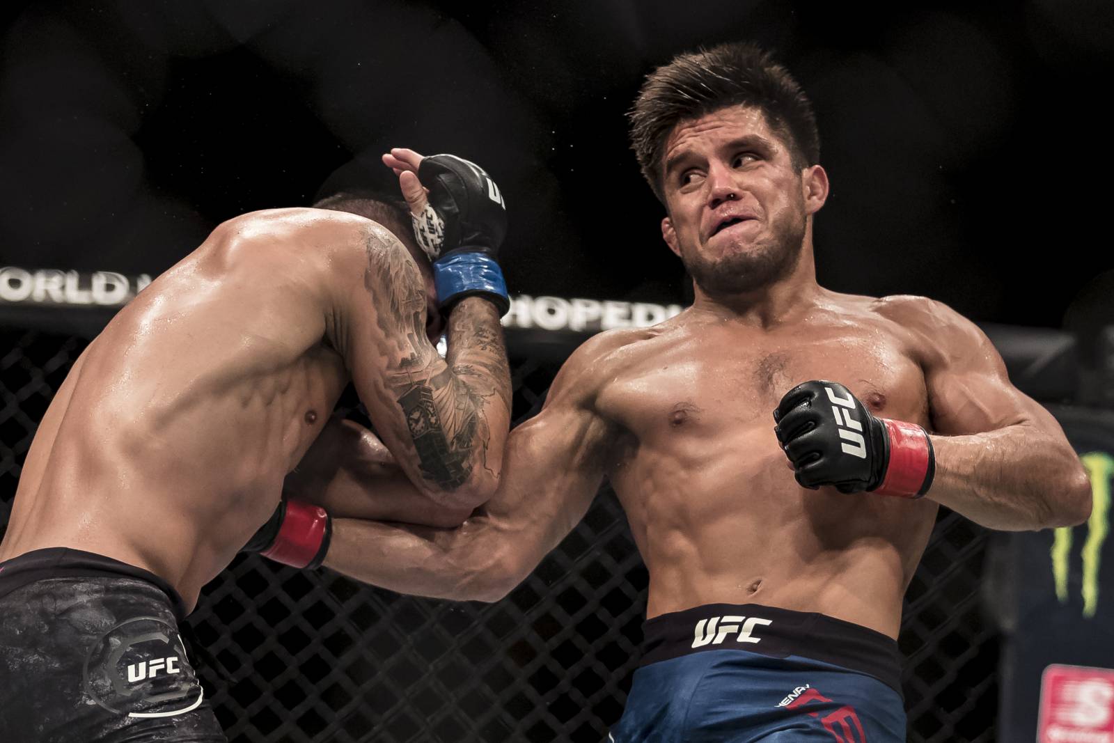 Звезда UFC: &laquo;Стану русским, чтобы надрать задницу Петру Яну&raquo;