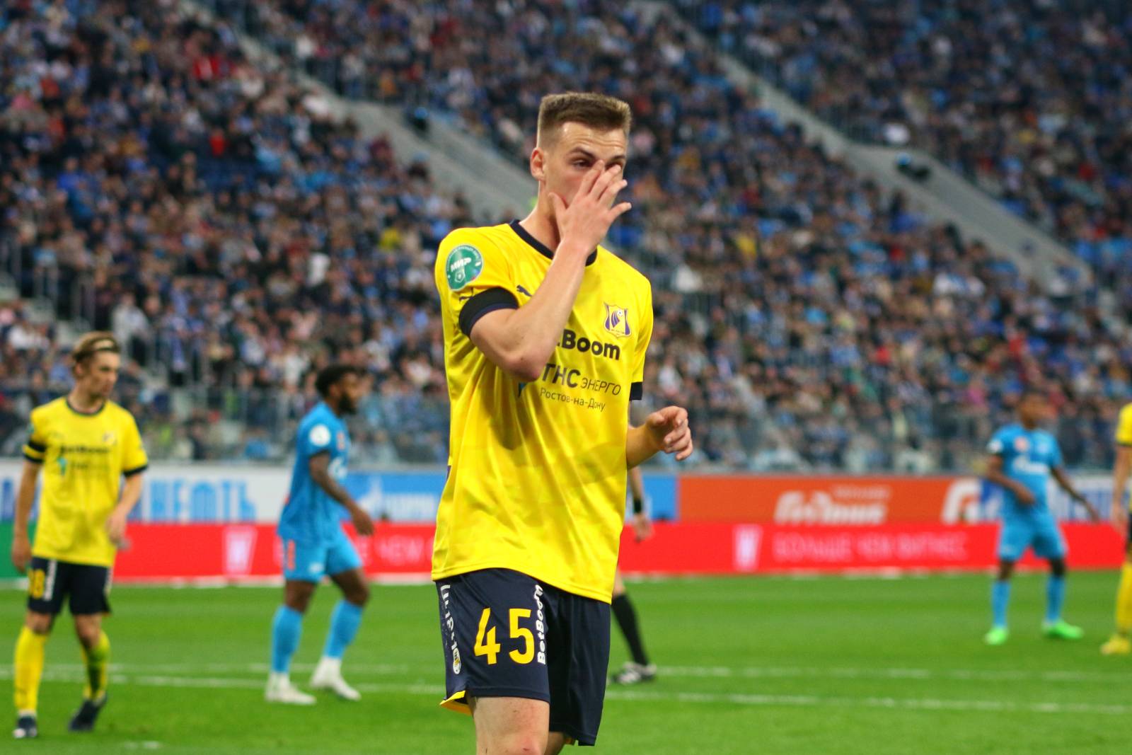 Три клуба РПЛ интересуются защитником &laquo;Локомотива&raquo; Сильяновым