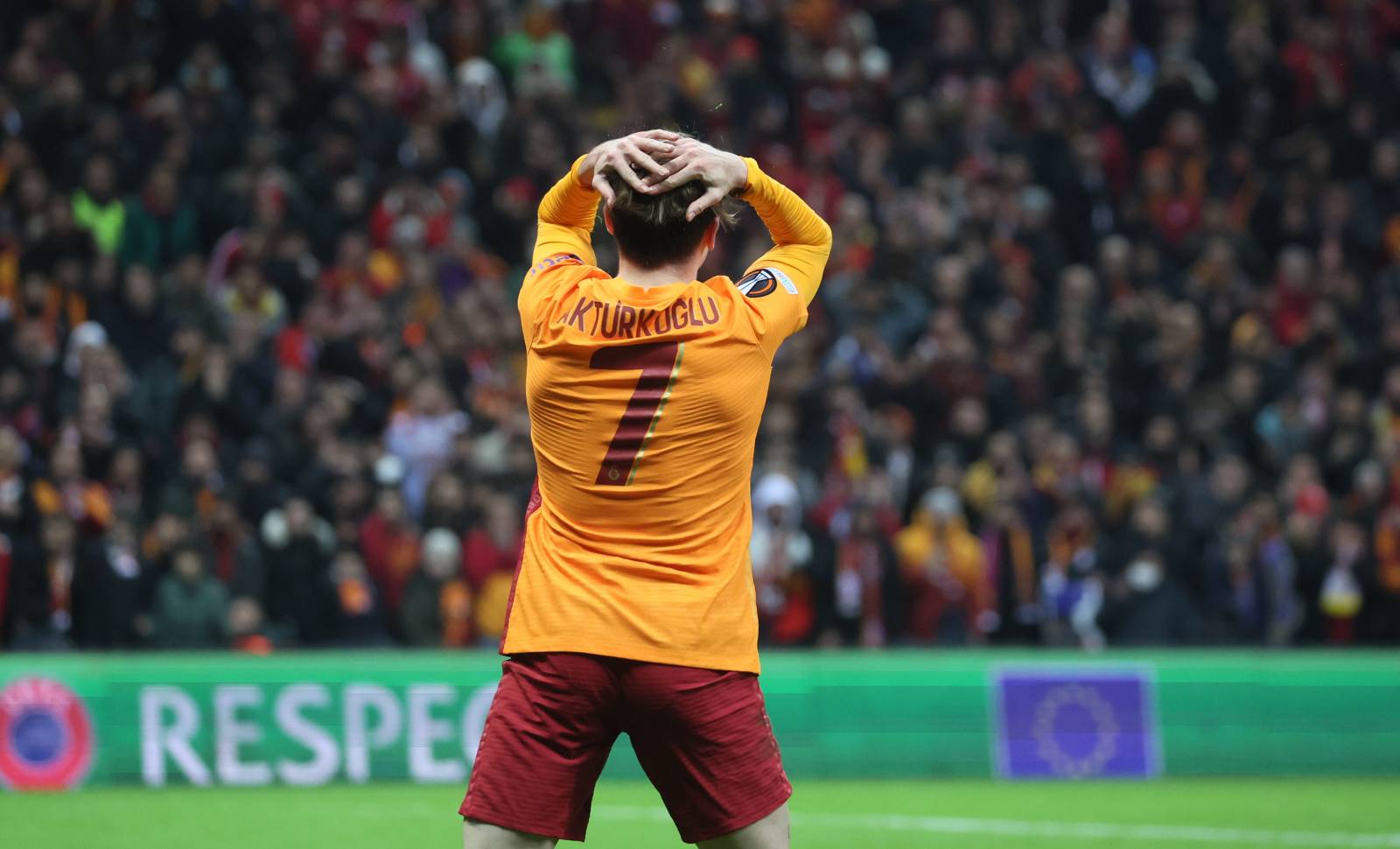 &laquo;Спартак&raquo; сделал предложение по полузащитнику &laquo;Галатасарая&raquo;