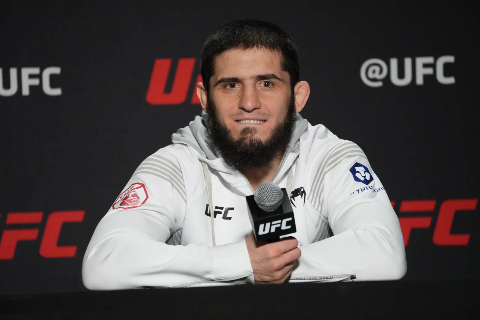 Царукян: &laquo;Махачев не заслуживает драться за пояс UFC в полусреднем весе&raquo;