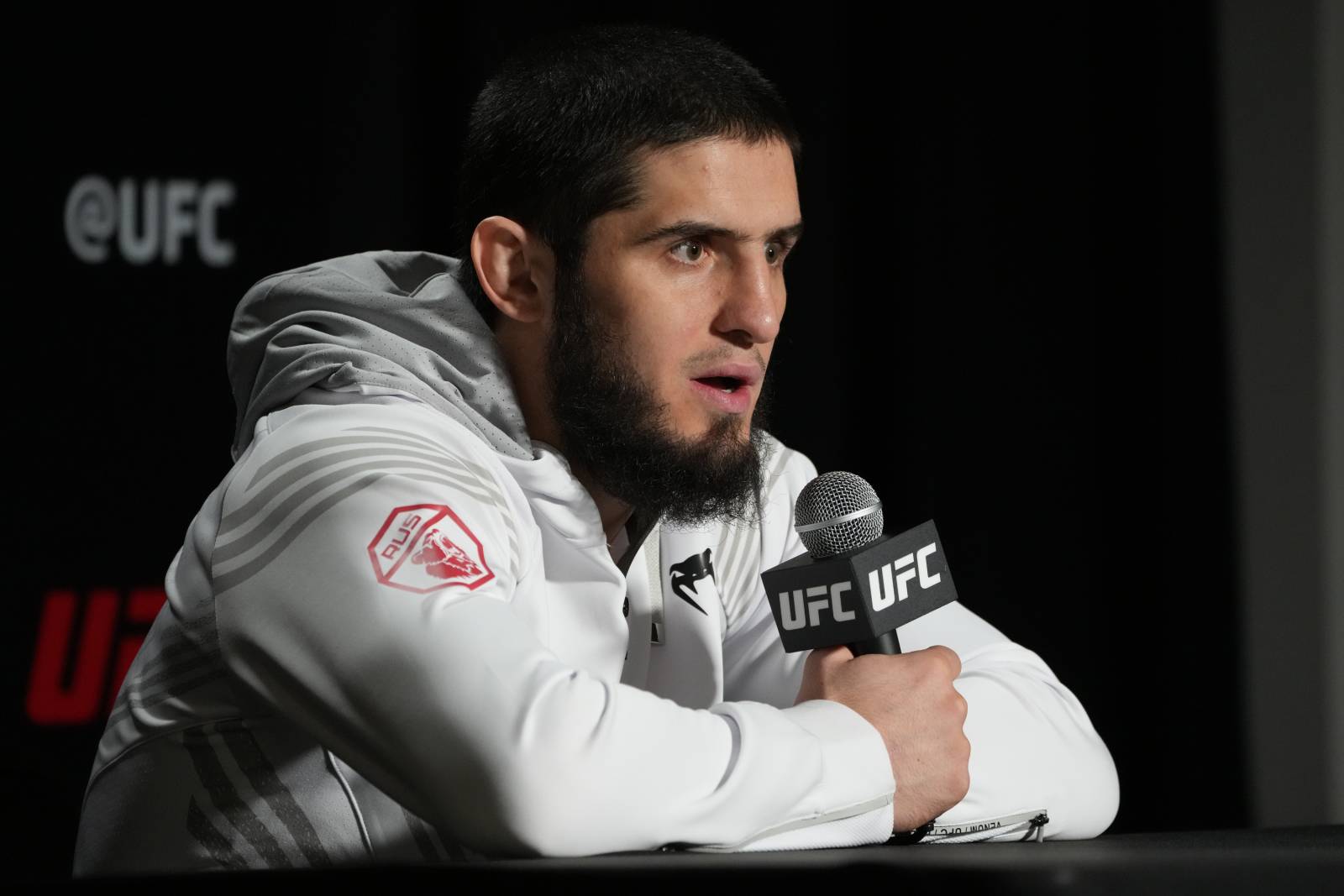 Гаджи &laquo;Автомат&raquo; оценил победу Махачева над Порье