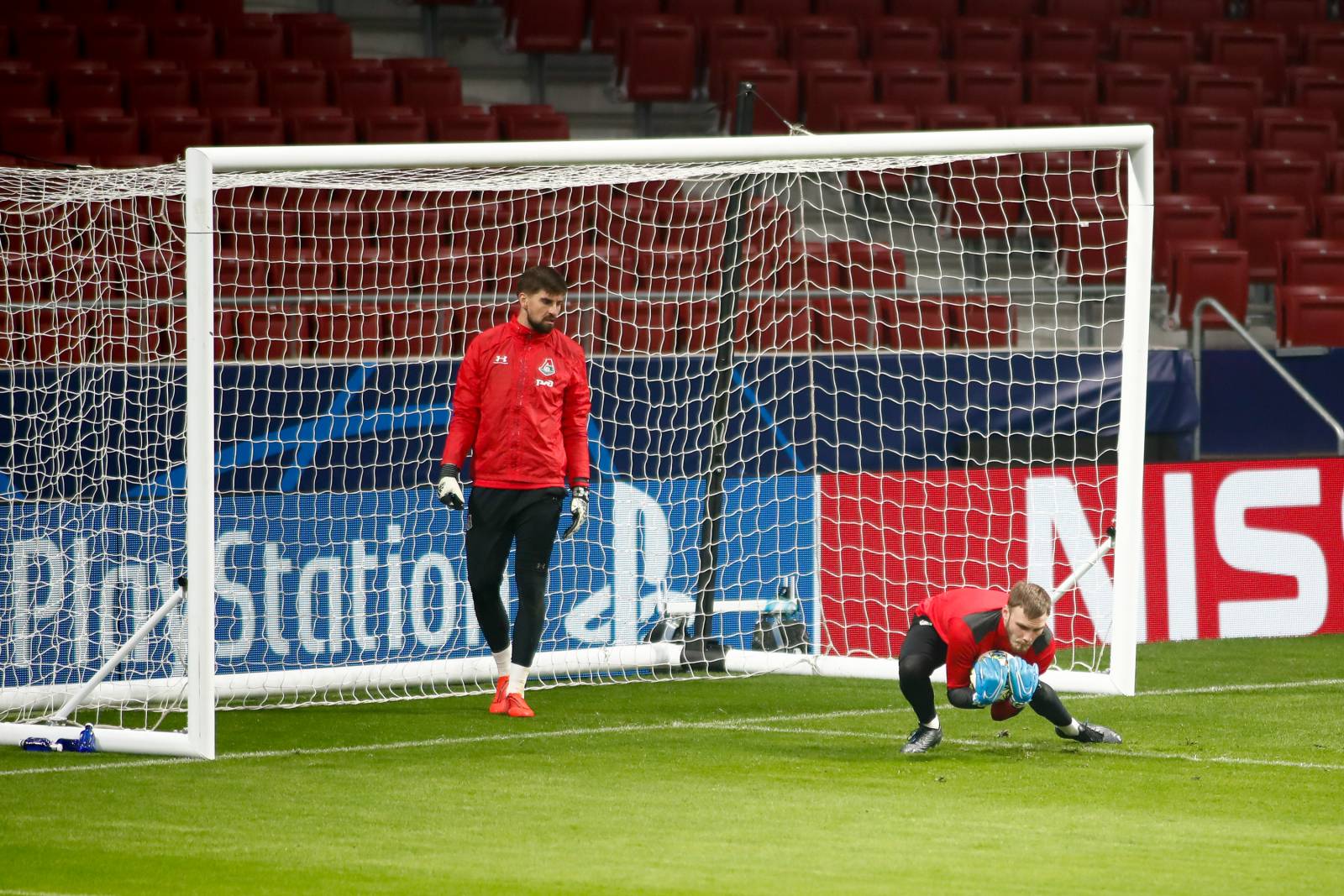 Агент Никиты Медведева отреагировал на информацию о переходе вратаря в &laquo;Пари НН&raquo;