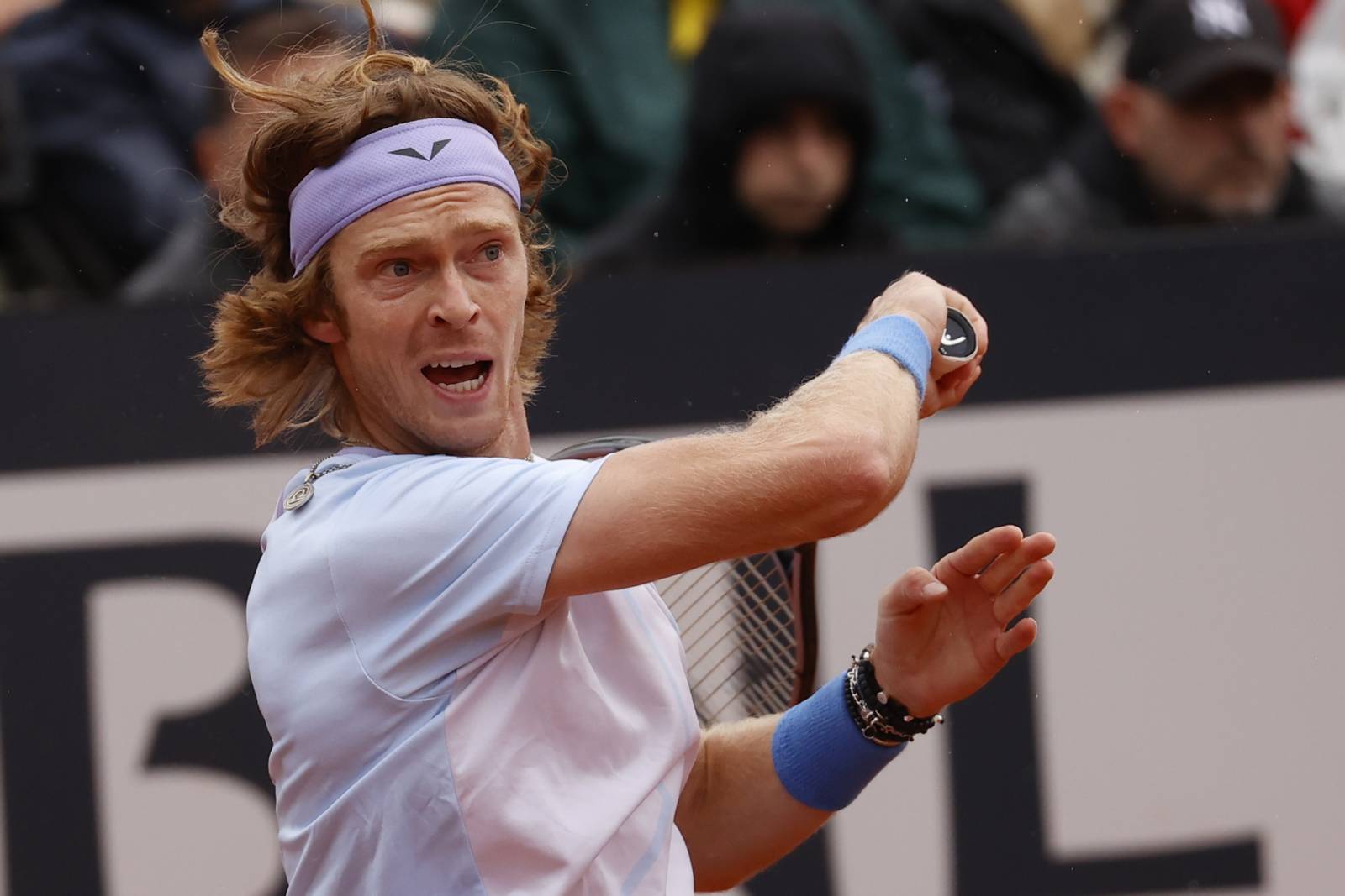 Рублев уверенно пробился в четвертьфинал турнира в Умаге