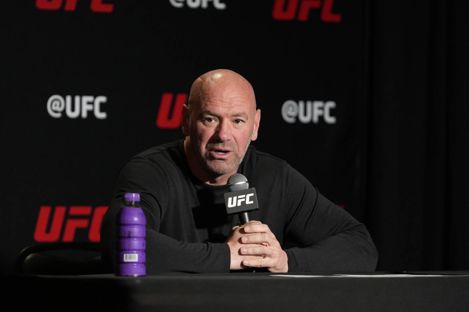 Дана Уайт не согласился с результатом боя на UFC 303