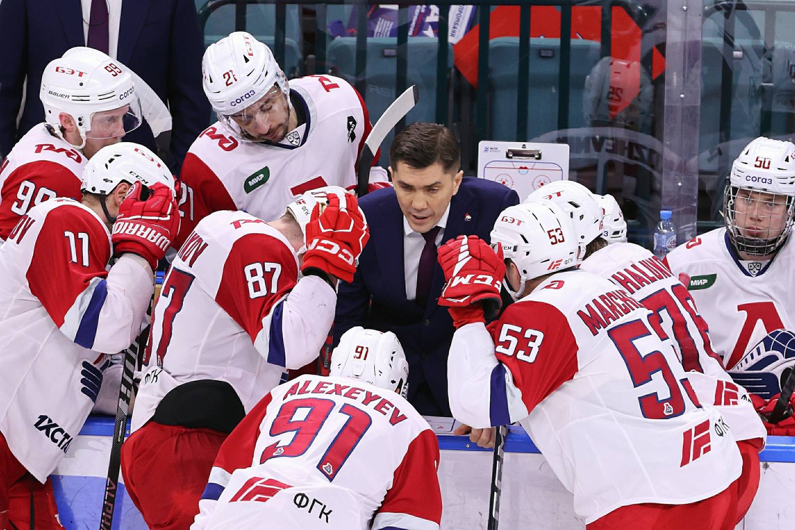 Дубль Радулова помог &laquo;Локомотиву&raquo; переиграть &laquo;Куньлунь&raquo; в матче КХЛ