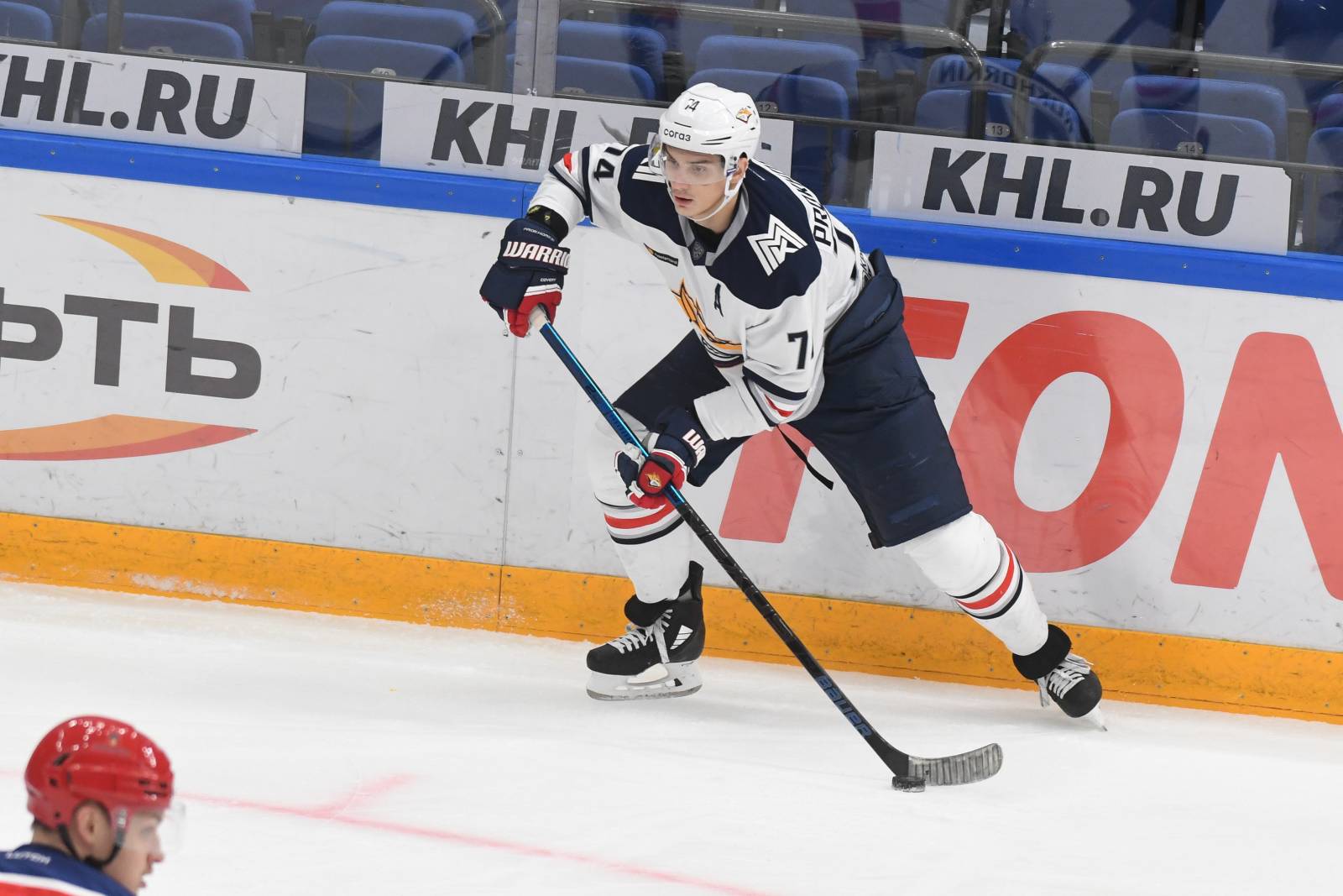 Звягин высказался о возвращении нападающего Прохоркина в &laquo;Авангард&raquo;