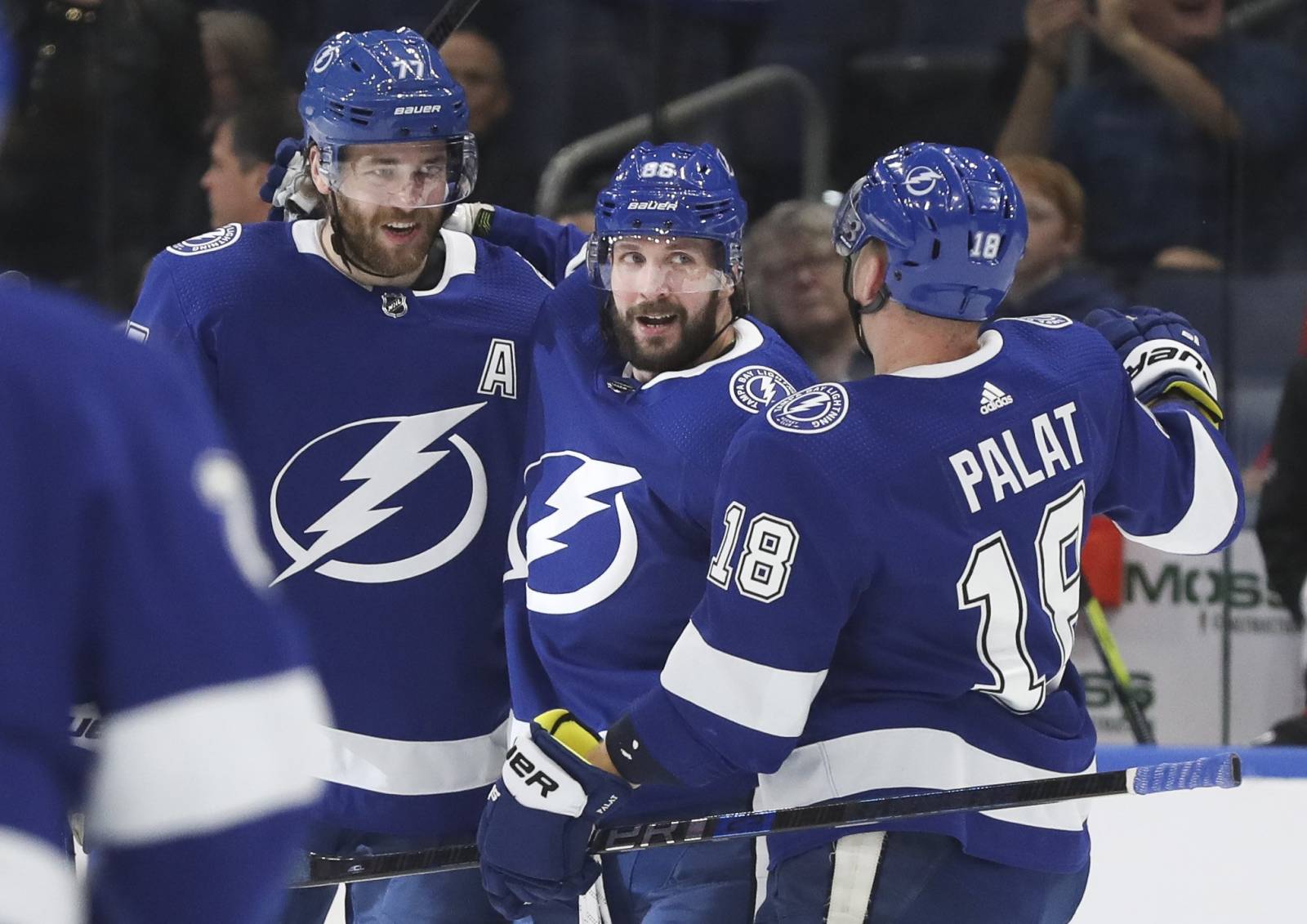 Тренер &laquo;Тампы&raquo;: Кучеров и Генцел отлично взаимодействуют друг с другом