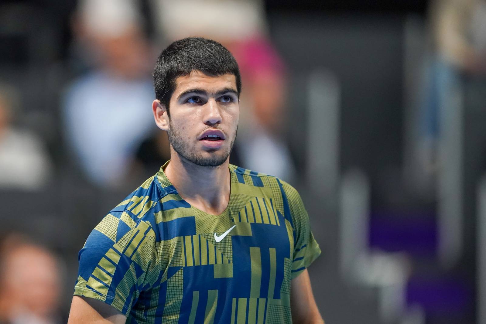 Алькарас сенсационно проиграл Махачу в 1/4 финала &laquo;Мастерса&raquo; в Шанхае