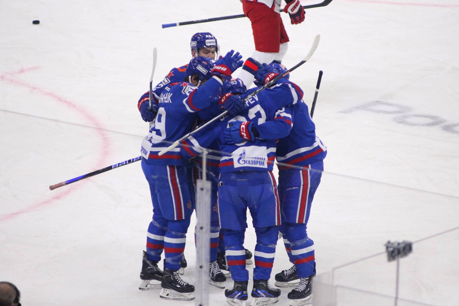 СКА выиграл седьмой матч КХЛ подряд, разобравшись с &laquo;Сибирью&raquo;